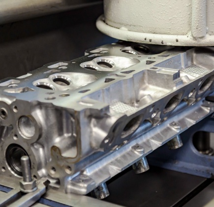 Brušenje glava motora