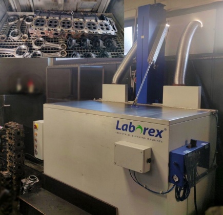 Strojno pranje motornih dijelova