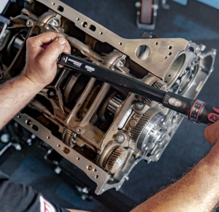 Sastavljanje polumotora i motora